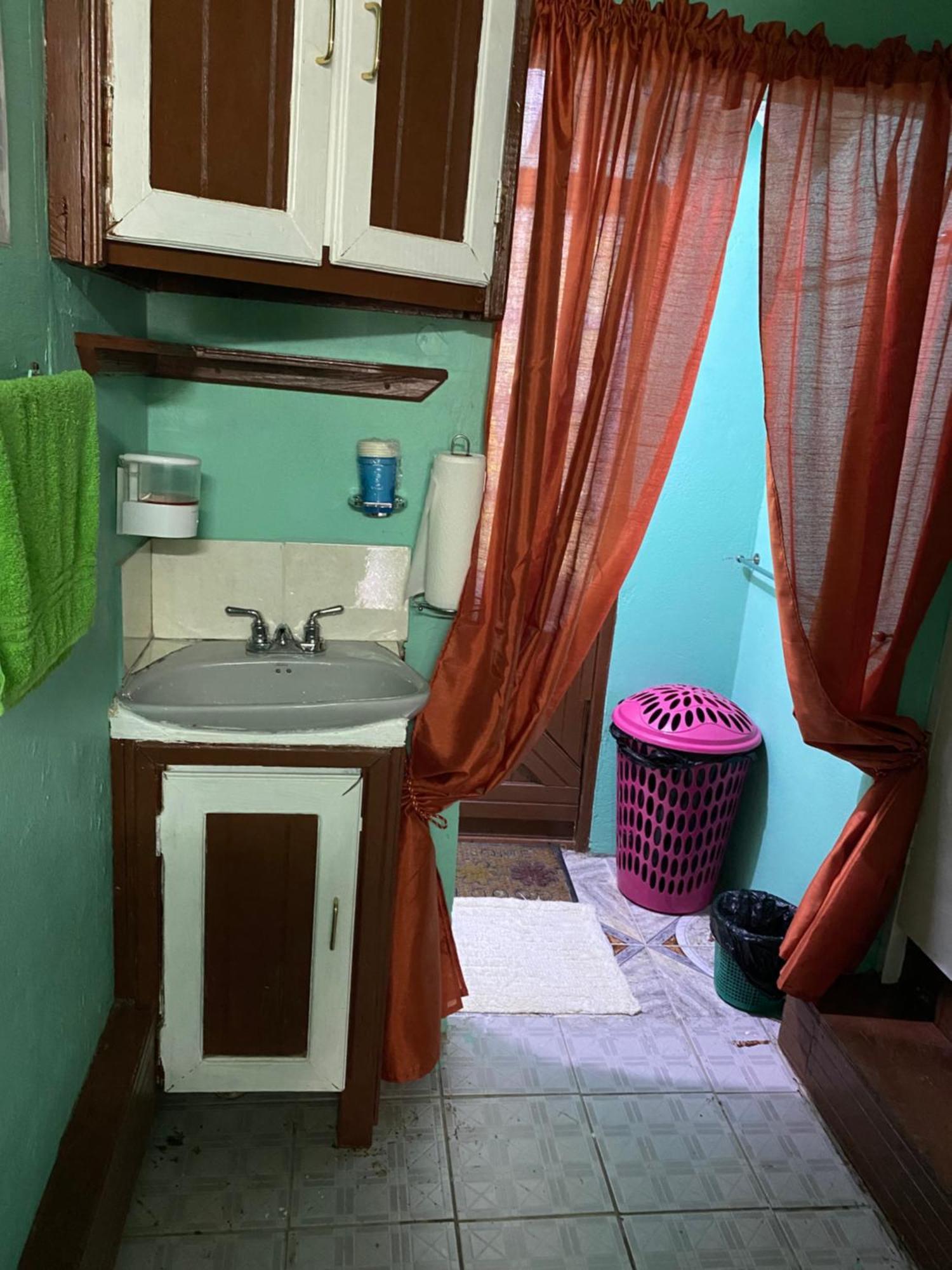 Anne'S Homestay Banse Экстерьер фото